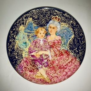 New Edna Hibel Plate Mozart Empress Theresa #95